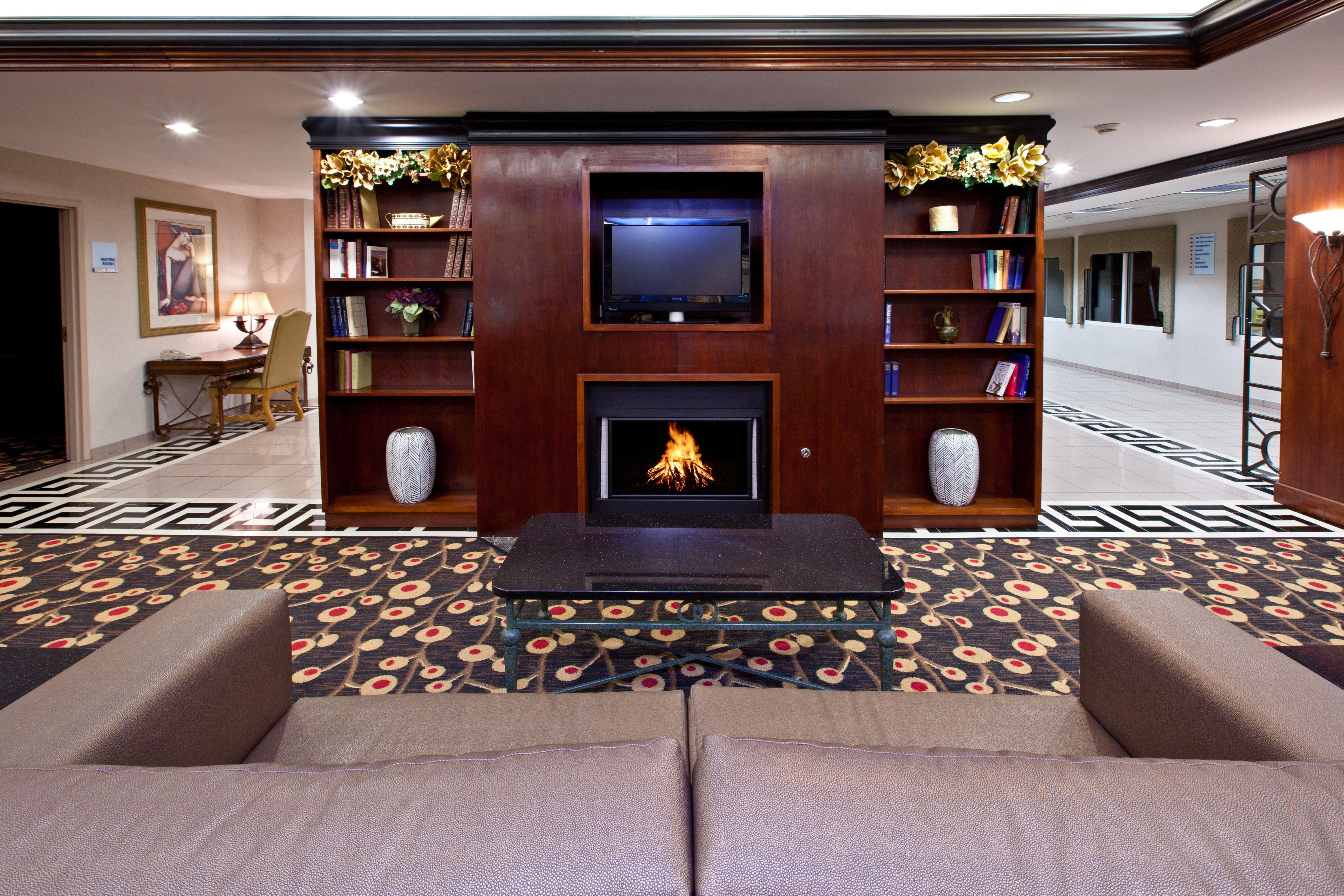 Holiday Inn Express Hotel & Suites Greenwood Inreriör bild