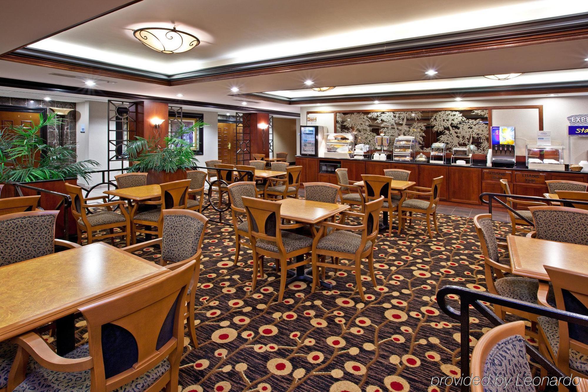 Holiday Inn Express Hotel & Suites Greenwood Restaurang bild